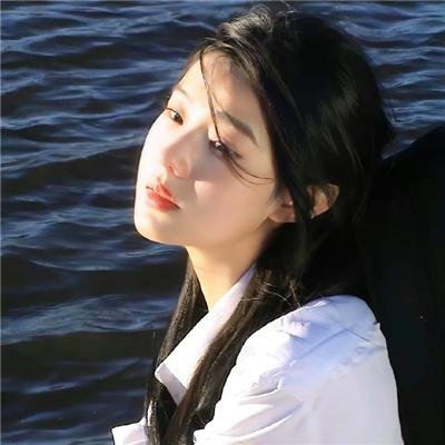 穷养的我租了个富养的她